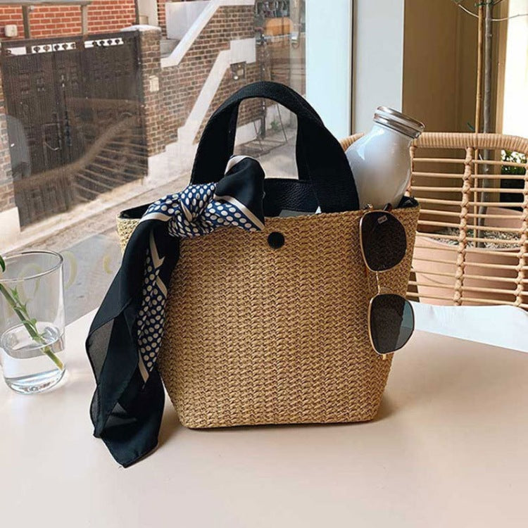 Women's beach portable straw bag
